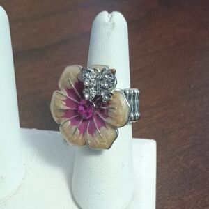 Elegant Silver and Pink Flower Ring - Stretch Band